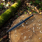 Handmade outdoor dagger with double-edged blade